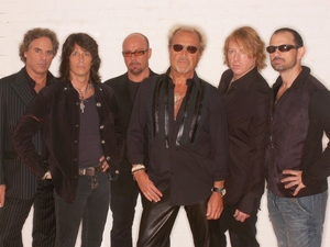 Foreigner artist photo