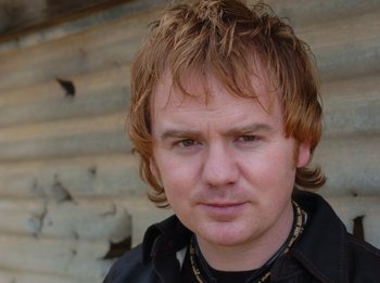Dean Owens artist photo