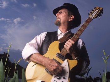 Roger McGuinn artist photo