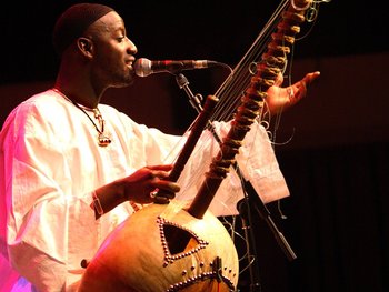 Seckou Keita artist photo