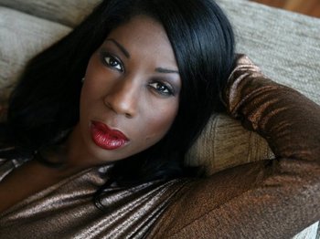 Heather Small artist photo