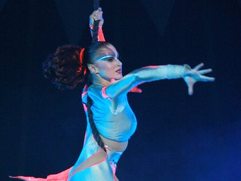 Cirque Surreal artist photo