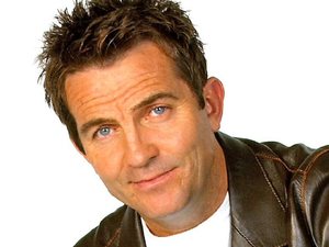 Bradley Walsh artist photo