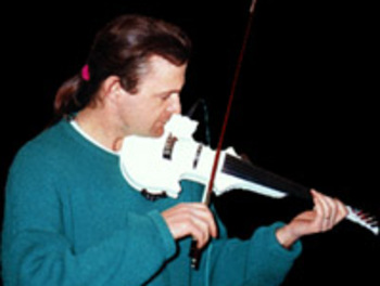 Chris Leslie artist photo