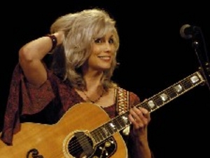 Emmylou Harris artist photo