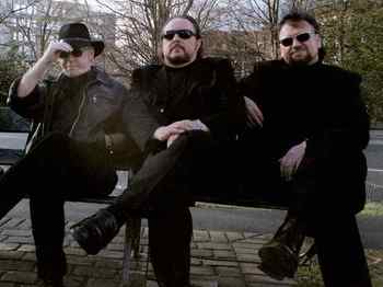 Liam Reilly & Bagatelle artist photo