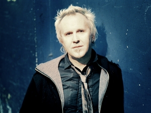 Howard Jones artist photo