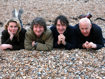 Glenn Tilbrook and The Fluffers artist photo