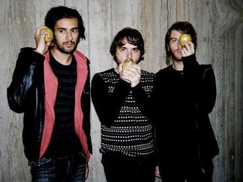 Midnight Juggernauts artist photo