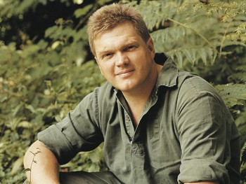 Ray Mears artist photo