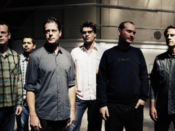 Calexico artist photo