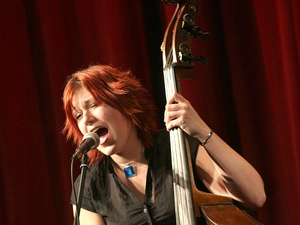Miranda Sykes artist photo