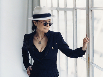 Yoko Ono artist photo