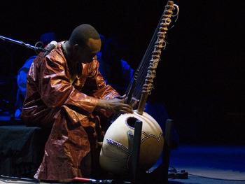 Toumani Diabate & Symmetric Orchestra artist photo
