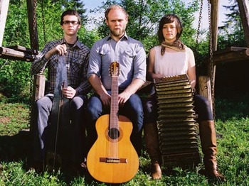 Horse Feathers (US) artist photo