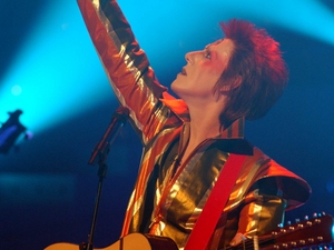 Ultimate Bowie artist photo