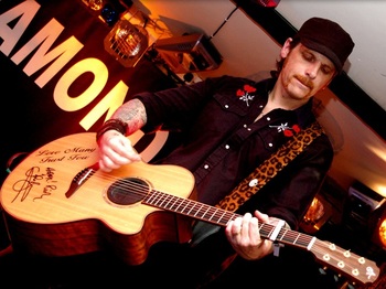 Ricky Warwick artist photo