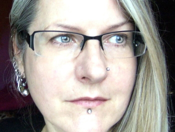 Joolz Denby artist photo