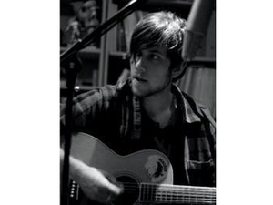 Bobby Long artist photo