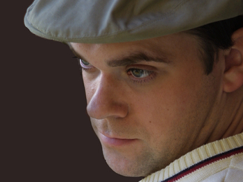 JK as Robbie Williams artist photo
