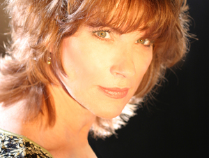 Lisa O'Kane artist photo