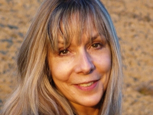 Charlie Dore artist photo