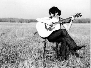 Alana Levandoski artist photo