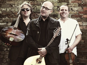 Adrian Edmondson artist photo