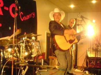 Henry Smiths Country Dreams artist photo