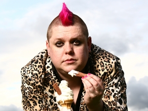 Wil Hodgson artist photo