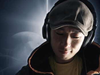 DJ Kentaro artist photo
