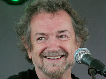 Andy Irvine artist photo