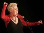Hazel O'Connor artist photo