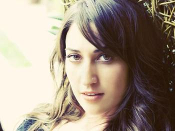 Sara Bareilles artist photo
