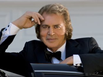 Engelbert Humperdinck artist photo