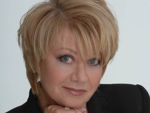 Elaine Page artist photo