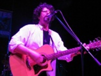 Phil Bates artist photo
