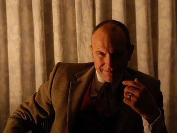 Simon Evans artist photo