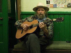 Wild Willy Barrett artist photo