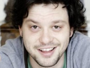 Dan Thomas artist photo