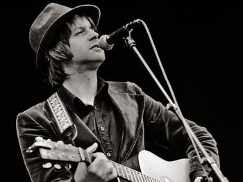 Jon Allen artist photo