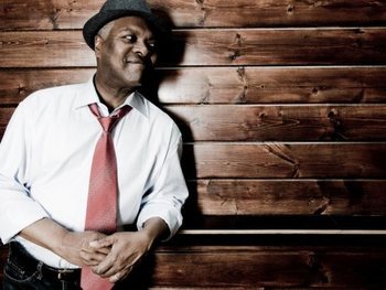 Booker T Jones artist photo