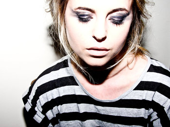 Kyla La Grange artist photo