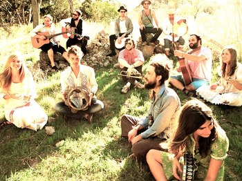 Edward Sharpe & The Magnetic Zeros artist photo