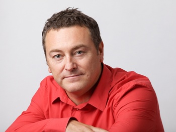 Gordon Smith artist photo