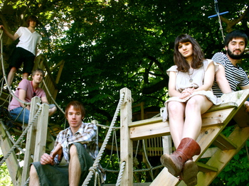 Ellen And The Escapades artist photo