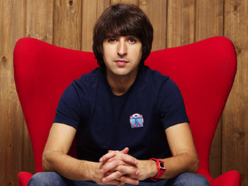 Demetri Martin artist photo