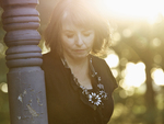 Lynn Miles artist photo