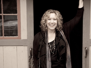 Sloan Wainwright artist photo
