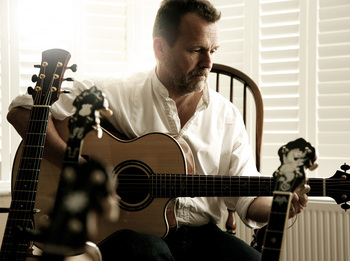 Martin Simpson artist photo